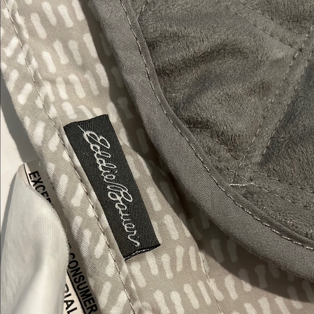 Eddie Bauer Gray Quilted Infant Car Seat Insert - Picture 6 of 7